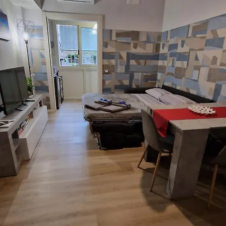 Apartment Nicoletta Vomero Naples